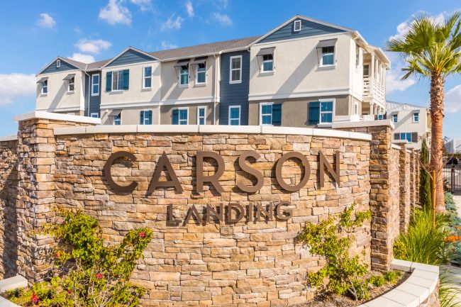 carson-landing-exterior-sign